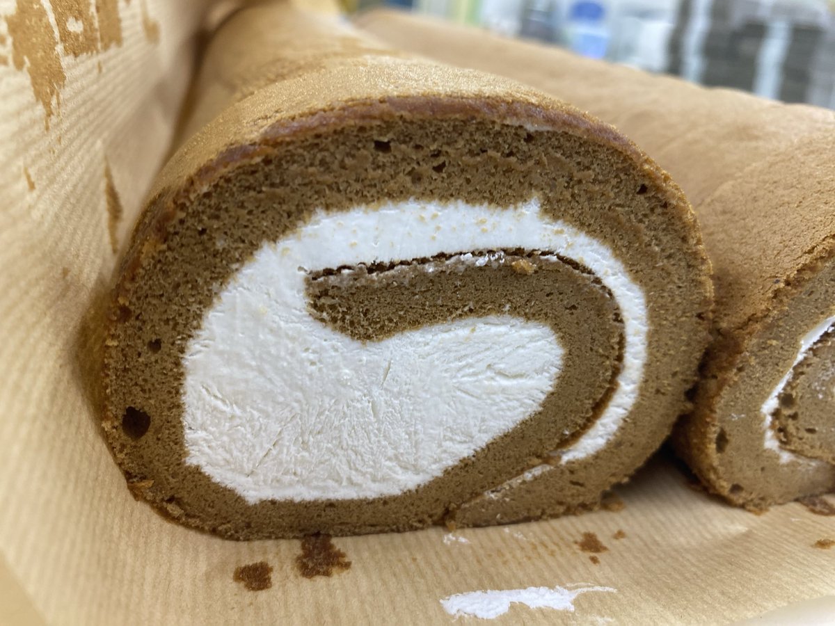 gateau_chateau's tweet photo. ���式会社全菓 ガトーシャトゥこぐまSNS事業部です。
現在の所沢市の天気はやや曇り、現在（10時30分頃）の気温は31度ほどです。
この暑さ…熊本地震ので被災された皆様が心配です。
熱中症に気をつけながらお仕事頑張ります。

#所沢 #冷凍ケーキ #所沢グルメ #こぐま冷凍ケーキ #狭山ヶ丘 https://t.co/q20n23C9kC