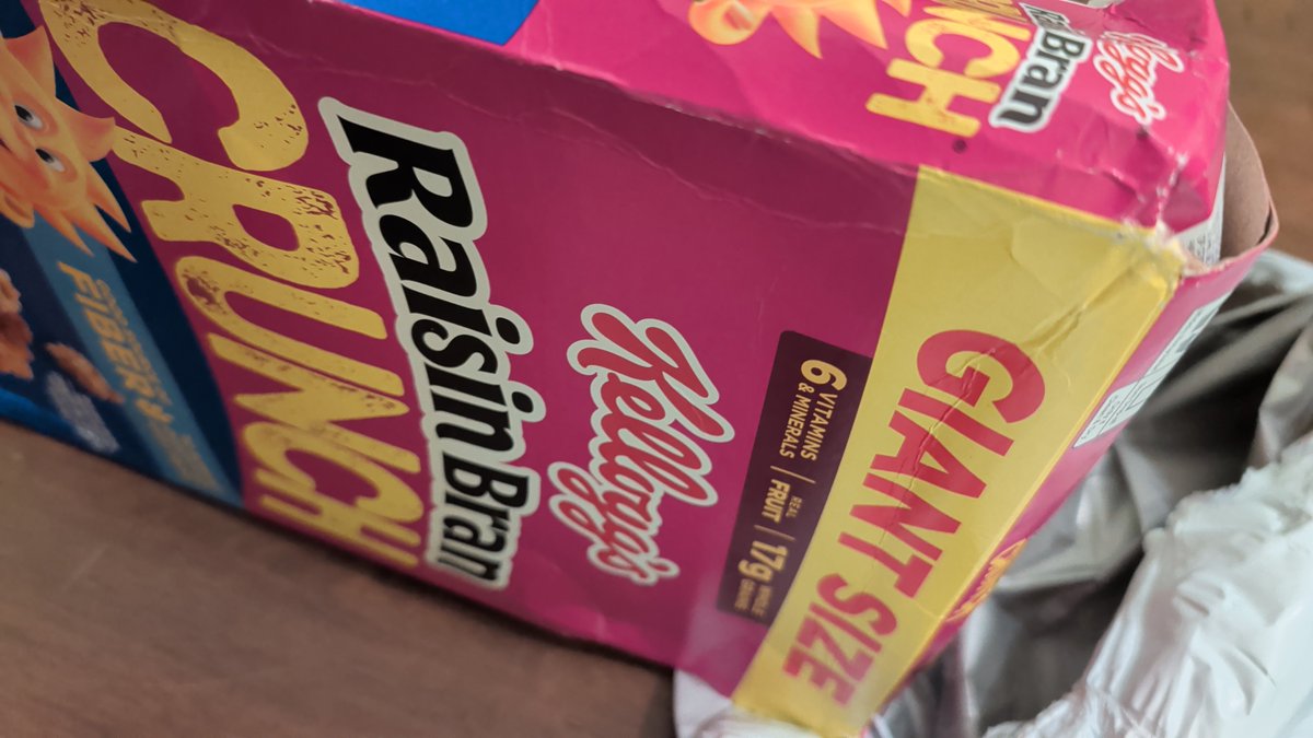 droopie69's tweet photo. @amazon what the actual fuck? Can you not afford to pack this shit right? It's raisin bran CRUNCH not CRUSH https://t.co/rCccX8wruq