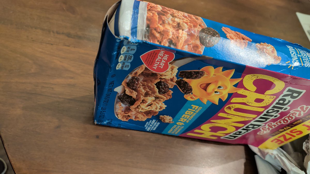 droopie69's tweet photo. @amazon what the actual fuck? Can you not afford to pack this shit right? It's raisin bran CRUNCH not CRUSH https://t.co/rCccX8wruq