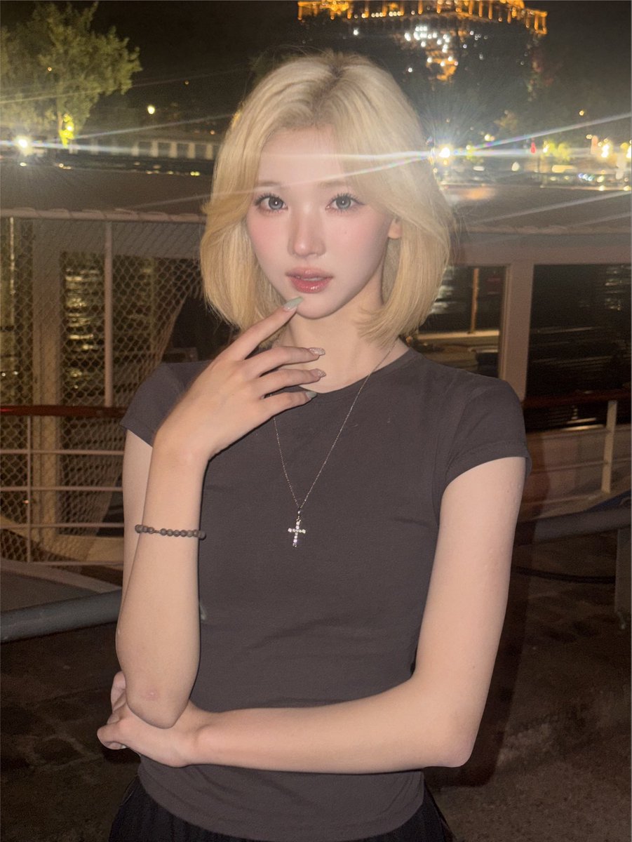picscjiwoo's tweet photo. MOST INSANE FACE CARD https://t.co/b8QFjApSg9