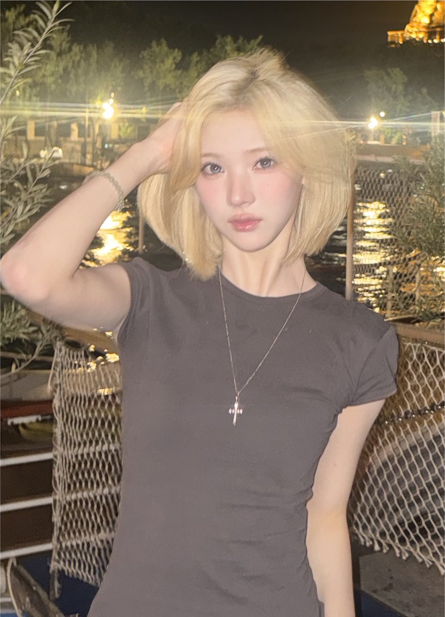 picscjiwoo's tweet photo. MOST INSANE FACE CARD https://t.co/b8QFjApSg9