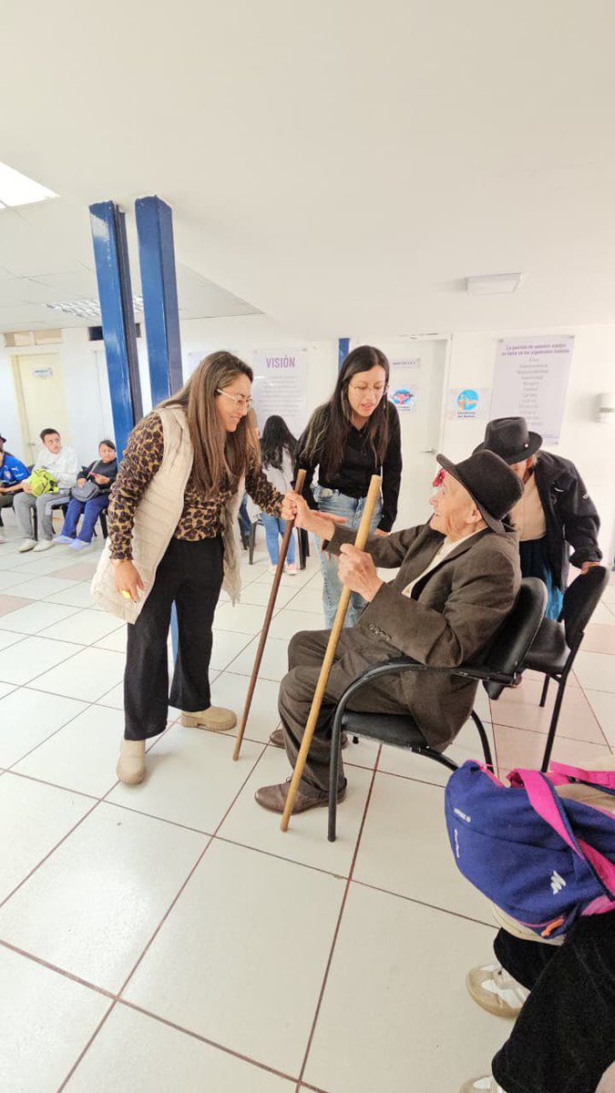 zona5MDH's tweet photo. 📍 #Guaranda | En el @DHumanoEc impulsamos #VocesEnAcción 🏡, un espacio de diálogo donde escuchamos necesidades y propuestas de familias usuarias para fortalecer los servicios en territorio. 💜 ¡Cada voz cuenta y transforma vidas! 🇪🇨

#MDHenTerritorio #GobiernoDelEcuador https://t.co/JC7ppmCHv5