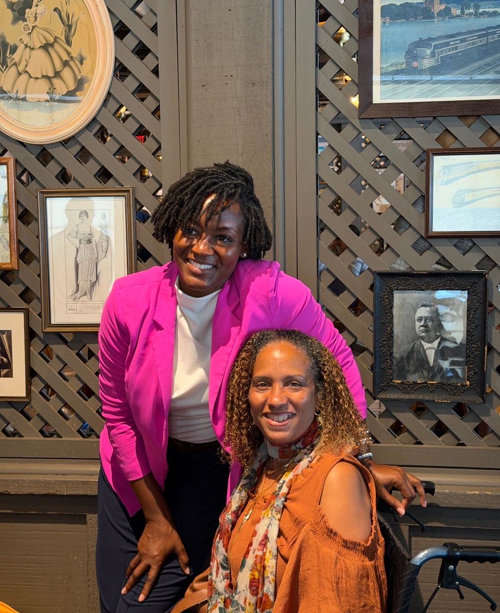 AngieNixon's tweet photo. My first stop in the Panhandle today: Crestview in Okaloosa County. One of the highlights of this tour is meeting with Floridians in their communities. I'm grateful for the opportunity to hear their stories.
#Okaloosa #Crestview #Florida #AngieforAll https://t.co/TfMPPITwmZ
