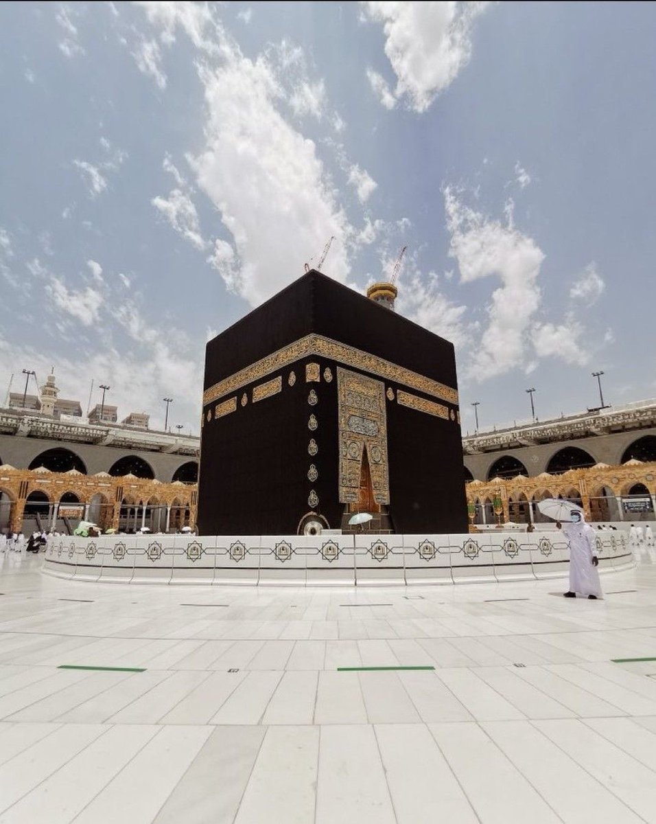 HolyMakkah01's tweet photo. لا شریک لہ https://t.co/huXO8HVfZE