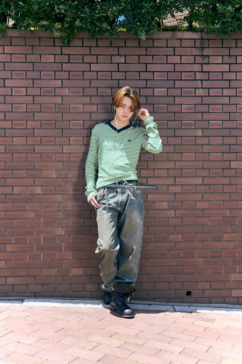 FashionsnapBeut's tweet photo. 【彼が思う美意識について。】SKY-HIが手掛けるBMSGからデビューした5人組ダンス&amp;ヴォーカルグループ「STARGLOW」からルイさんとアダムさんにフォーカス⚡️🐨日常の装いや美容にもそれぞれの感性と個性が表れる2人に、等身大の魅力とそのこだわりを聞きました✨
https://t.co/EgeSQZ9x4Q https://t.co/e2x7E8EM9g