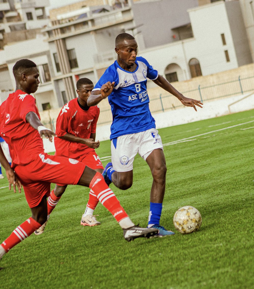 ViewsXarala's tweet photo. Première journée de Navetane zone 7A Hann Bel Air.
@ascdeggo vs @asckassanga
CP: @ViewsXarala
#navetane #navétane #senegal #galsen #football #ete https://t.co/CEy4lHiXa1