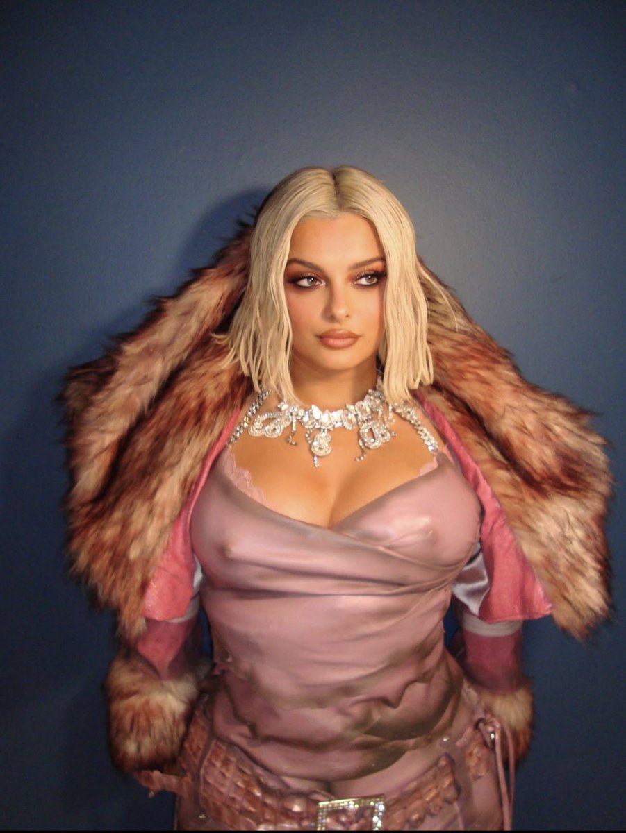 Bavqvt's tweet photo. BEBE REXHA 🥵 https://t.co/4iDMQFL1Kz