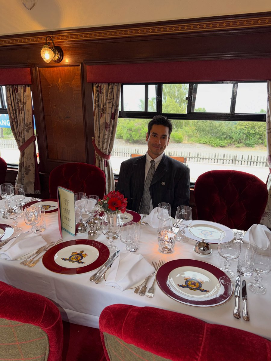 jajarlalah's tweet photo. เส้นทางการฮันนีมูนของ #ณเดชน์ญาญ่า​ คือ Belmond Royal Scotsman เป็นหนึ่งในรถไฟลักชัวรีที่ได้รับการยกย่องว่าหรูที่สุดของสหราชอาณาจักร และติดอันดับรถไฟหรูระดับโลก

ภายในเปรียบเสมือนโรงแรม 5 ดาวเคลื่อนที่ มีห้องสวีทสุดหรู ห้องอาหารไฟน์ไดนิ่ง เลานจ์ชมวิว และ Dior Spa บนรถไฟ โดยทั้งขบวนจะมีผู้โดยสารได้แค่ 36 ท่านเท่านั้น

ราคาทริปเริ่มต้นประมาณ £5,000–£19,000+ ต่อคน (ประมาณ 220,000–850,000 บาทต่อคน) ขึ้นอยู่กับเส้นทางและประเภทห้องพัก 

ขอบคุณ​ข้อมูจากเพจ ลอนดอน ยังไงดี๊?
https://t.co/ZkxcF9NAuM

มีคนไทยที่ทำงานในรถไฟขบวนนี้มาคอนเฟิร์ม​ว่าได้เจอทั้ง2คนด้วย

#nyเขยนอร์เวย์สะใภ้ขอนแก่น