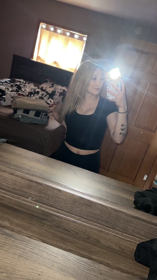 DillySill's tweet photo. Blonde or brown??  Help please https://t.co/L3jgh3b2cj
