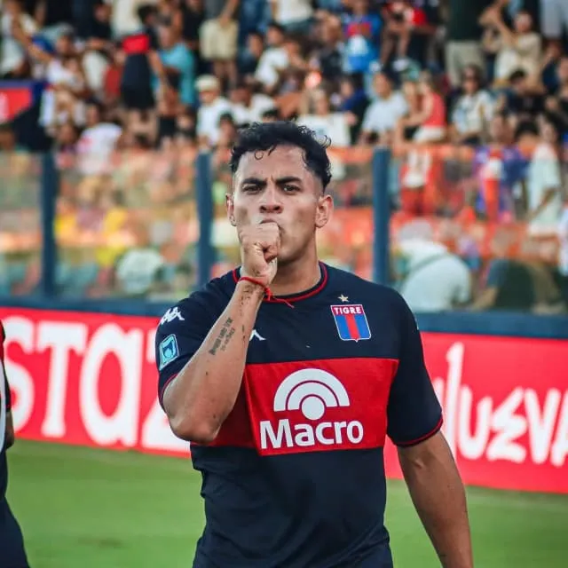 la12tuittera's tweet photo. ❌DAVID ROMERO NO JUGARÁ EN #BOCA.

ℹ️Informa @emilianoraddi que desde TIGRE afirman que DAVID ROMERO se va a EUROPA por US$ 12.000.000 (no especificaron a cual club).

❌#Boca por ese monto, NO va a competir y por lo tanto se baja de la negociación. https://t.co/Mw2mt7JNSJ