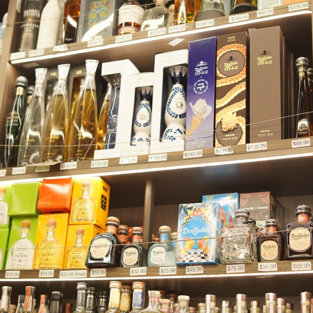GoldenHillMark's tweet photo. Tequila lovers, this aisle is calling your name 🌵✨

Golden Hill Market is stocked with a huge tequila selection, from smooth everyday favorites to premium bottles and rare finds worth showing off. 

📍2044 Market St, San Diego, CA 92102

#GoldenHillMarket #TequilaLovers https://t.co/oW86zGTGBZ