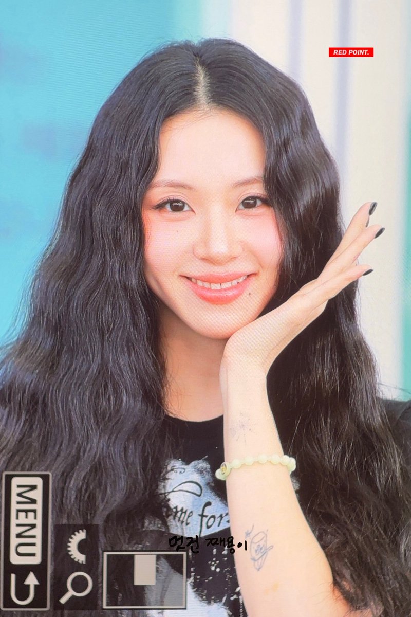 REDPOINT423's tweet photo. 26729 ICN 출국

내공주🥰

#채영 #CHAEYOUNG #チェヨン #손채영 #TWICE https://t.co/ygPdQhJ4sv
