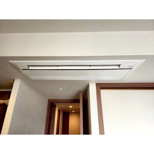 airconland1's tweet photo. 【施工実績】東京都新宿区のマンションにて行ったダイキン製ハウジングエアコンへの入替え工事をご紹介です。天カセ１方向です。ダイキン様よりご紹介をいただき、エアコンランドに施工をお任せいただくことになりました。
#施工実績 #東京都 #新宿区 #エアコン
https://t.co/5c0pOe1bMB https://t.co/JdsEUQp5hH