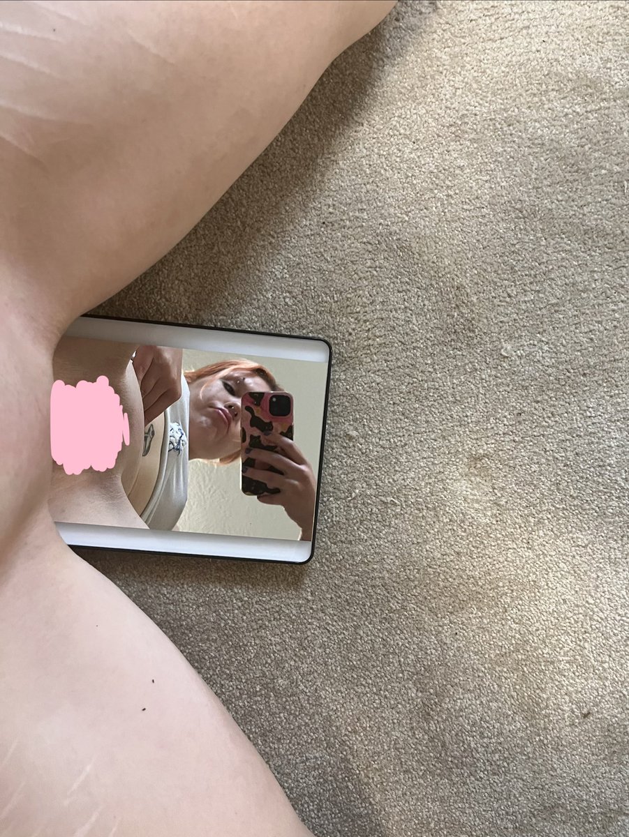bunn13bab13's tweet photo. I <3 mirrors 
#nsfwtwt https://t.co/FznAPN6gDU