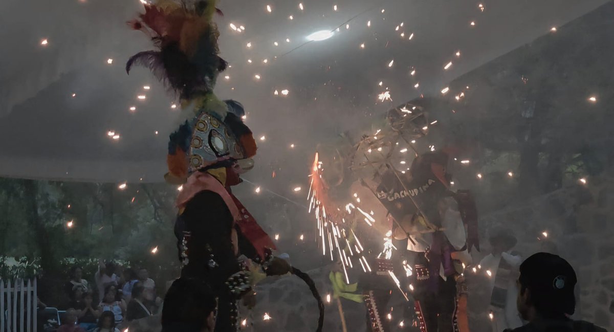 JulioCsarAudelo's tweet photo. ¡Nuestra historia se baila!

La Delegación de San Pedro Ixtlahuaca participo en la Guelaguetza 2026 de Ocotlán de Morelos, representando el patrimonio cultural que da identidad a nuestro municipio. https://t.co/MlCKDuvPoC
