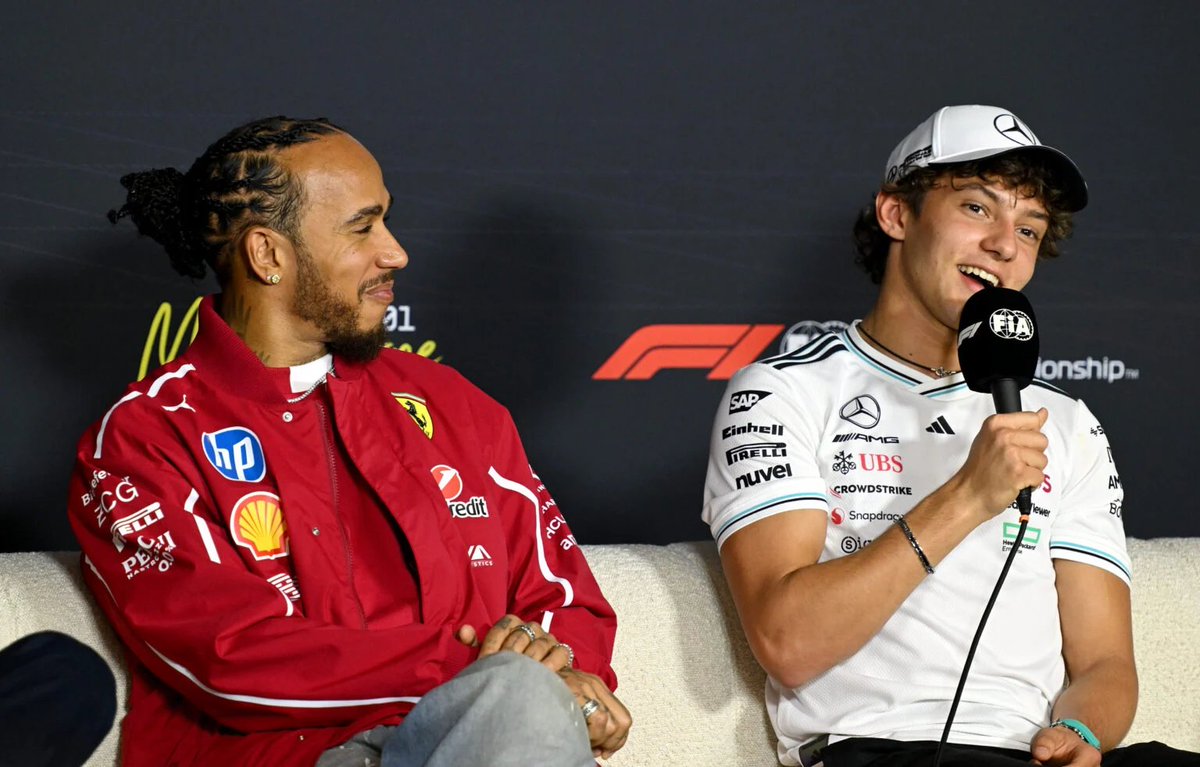 MercedesAMGF1BR's tweet photo. Kimi Antonelli revela que recebeu a proposta para ser piloto da Mercedes antes do anúncio da ida de Lewis Hamilton para a Ferrari

"Estávamos em fevereiro, eu estava em Silverstone e testando um Fórmula 3 para aprender a pista porque eu iria correr lá com a Fórmula 2. No fim do dia, Toto me chamou para o escritório dele. Já estava um pouco confuso."

"Entrei no escritório dele; havia o Toto, a Rosa – ela é quem me ajuda nos fins de semana de corrida. Toto não perdeu tempo, foi direto ao ponto."

"Isso foi até antes de Lewis ser anunciado como piloto da Ferrari. Ele disse: 'Olha, o Lewis vai para a Ferrari, e estamos pensando em colocar você no carro para o ano que vem.'"

"Meus olhos estavam bem abertos. Eu fiquei tipo, 'Você está brincando?'

"Eu nem tinha começado a F2. Ainda tinha muito a provar, a provar que podia conquistar aquele lugar.

"[Ele perguntou] se surgisse a oportunidade, você estaria pronto, e eu disse: 'Bem, eu tenho que estar pronto!'"

[https://t.co/w9NscqCDhS]