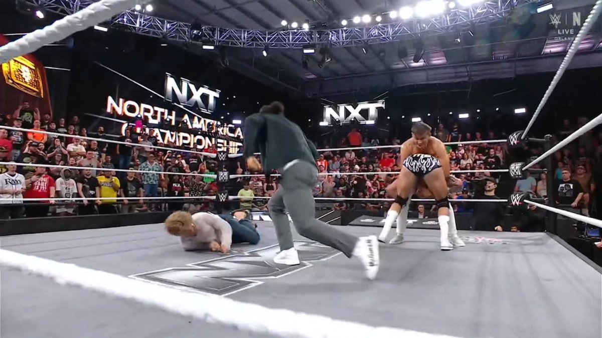ringsidenews_ tweet picture