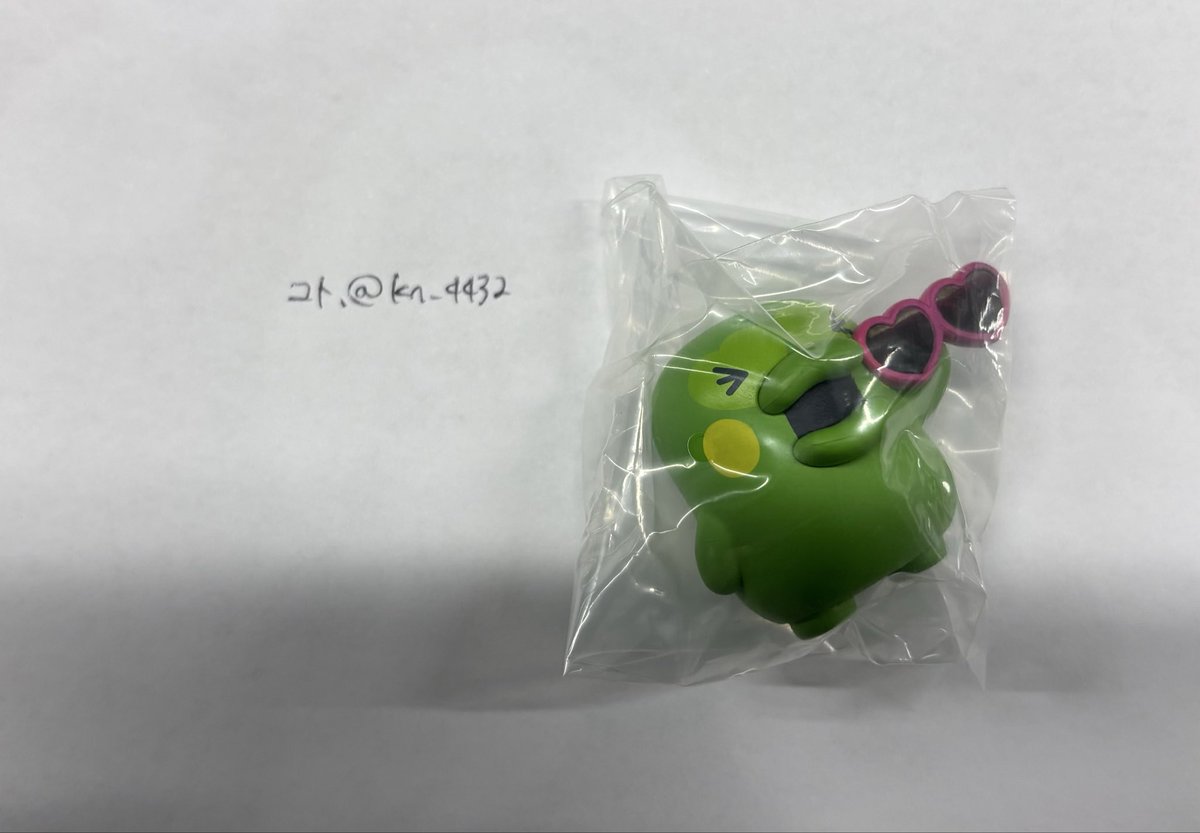 kn_4432's tweet photo. @y_u_p_e_ @1 検索より失礼いたします。
くちぱっちを1点所持しており、
まめっちとの1:1での郵送交換可能でしょうか？
ご検討お願いいたします🙇‍♂️🐋 https://t.co/ubKs8gvNYT
