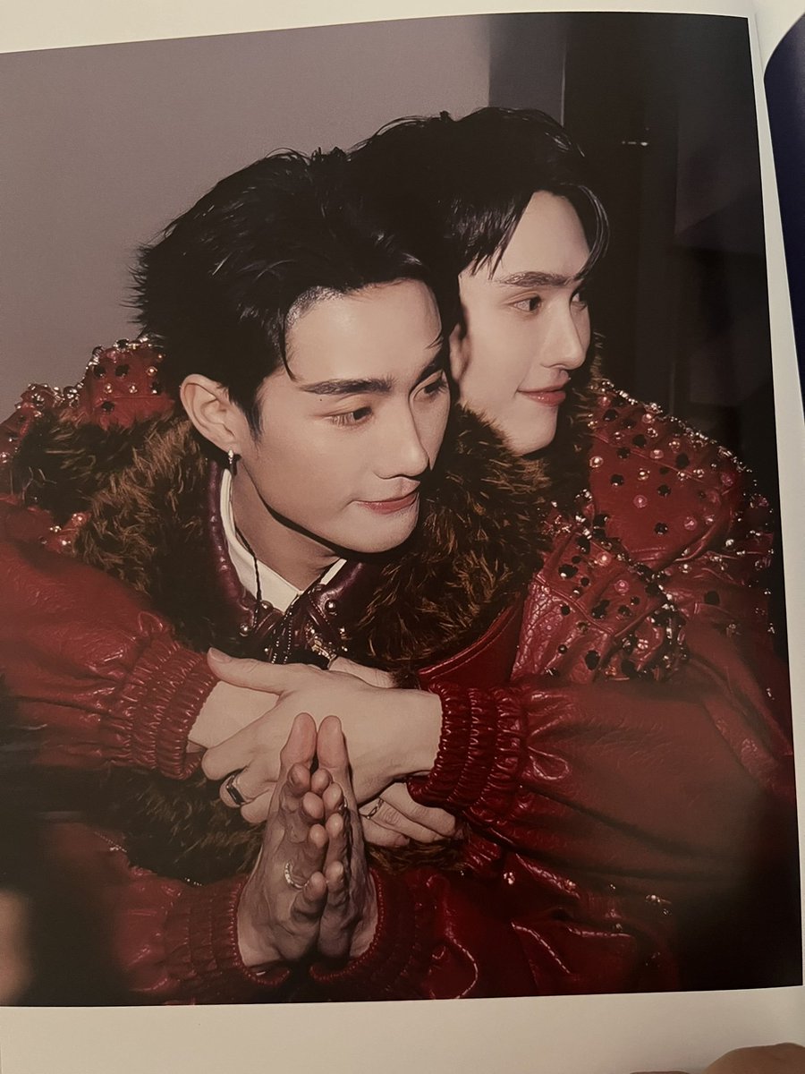 onlysvgar's tweet photo. this photo is so dear to me 🥺

#fforce_ #kasibook #ฟอสบุ๊ค #forcebook https://t.co/iD7dHjfFBu