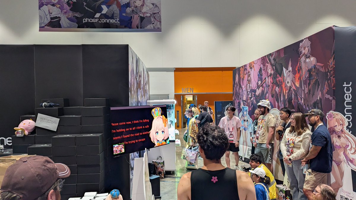 RockiestBalboa's tweet photo. Overall it was a great time! Lots of great exhibitors booths, artist tables, panels, concerts, and the night events were all awesome and I wish I could have time to do more! Next year I hope to meet even more people and have more meetups and have dinner with you guys. Thank you! https://t.co/Gf51VjS4Yw