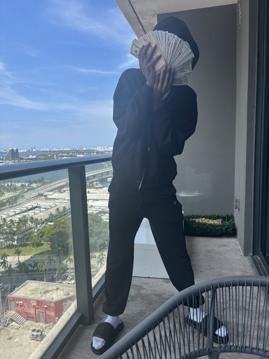 a3yopp's tweet photo. #GBA It’s A Lifestyle📿 https://t.co/cmRNcaygbm