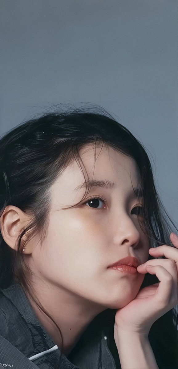 LiXin13's tweet photo. 📱아이유 뉴발란스 배경화면
📱IU NewBalance Wallpapers
#아이유 #IU #이지은 #NewBalance #뉴발란스 https://t.co/PiUdnEhvu0