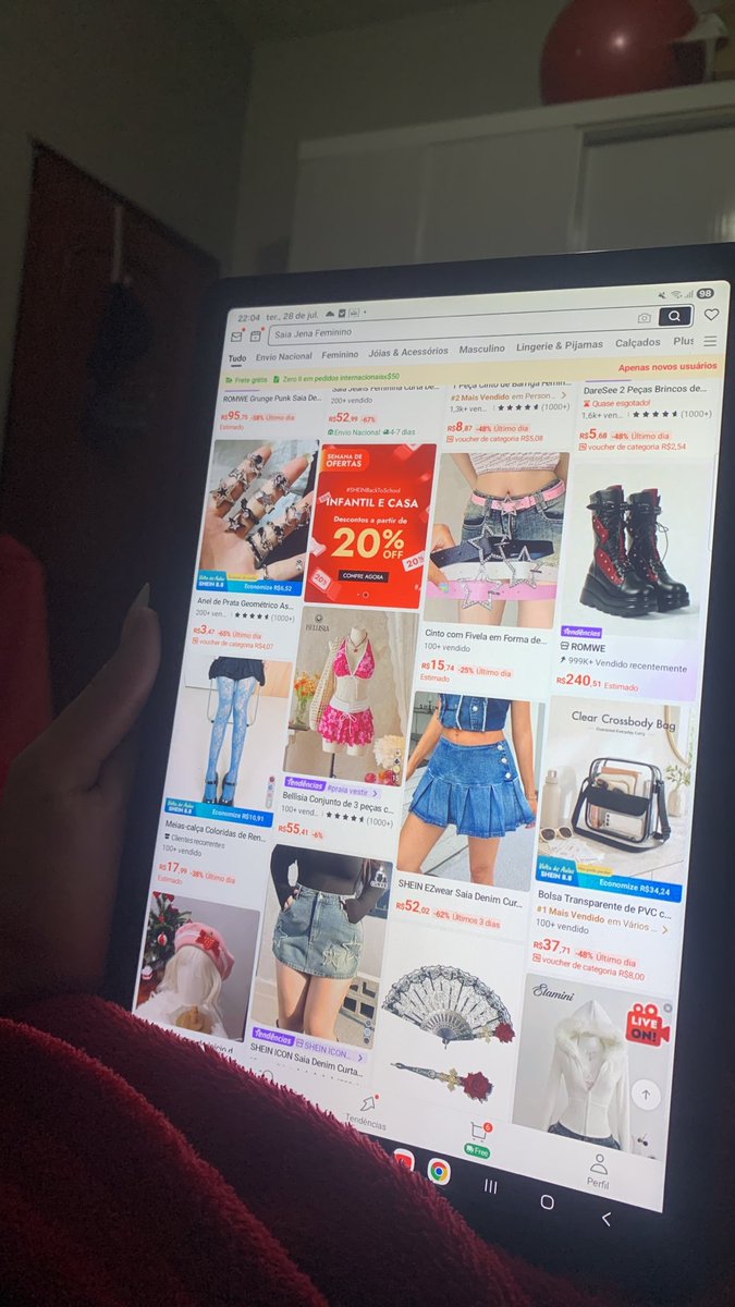 becabyknow's tweet photo. ABRI A SHEIN E SÓ IREI FECHÁ-LA QUANDO DECIDIR MEU LOOK PRO ROCK IN RIO https://t.co/BtYaxKsiEQ