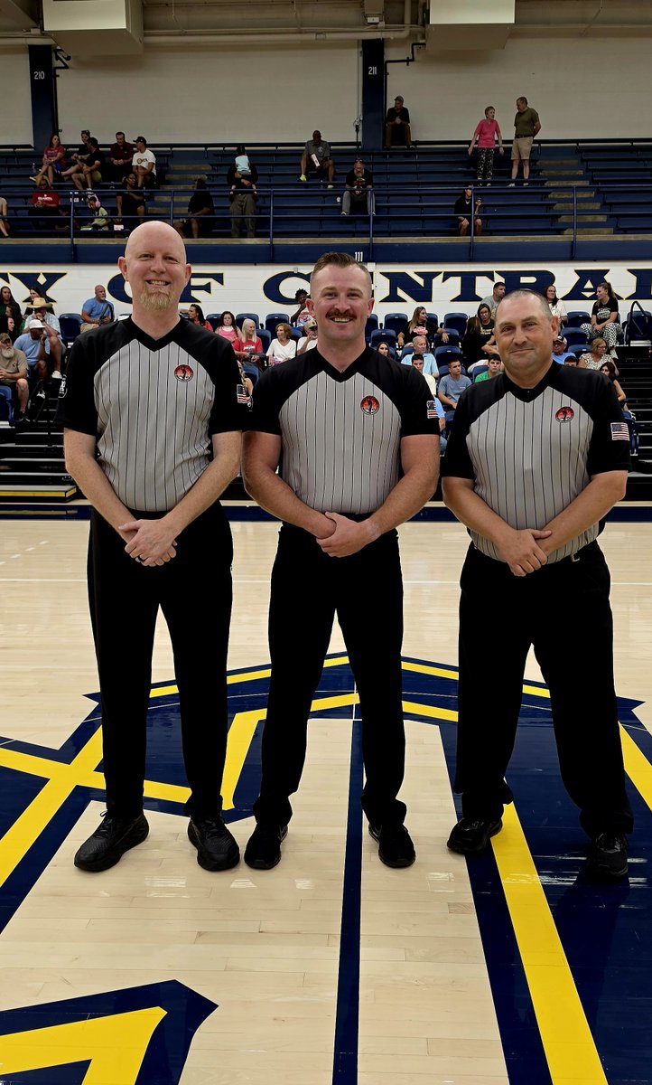 IWasAtTheGame's tweet photo. 2026 Oklahoma Coaches Association  Small School Girls All-State Basketball East vs West Game

Chris Cameron AARE - Lippard Real Estate &amp; Auction says...

"Name those officials!"

#Callitsold #OSSAAOfficials https://t.co/xbRSZAfugt