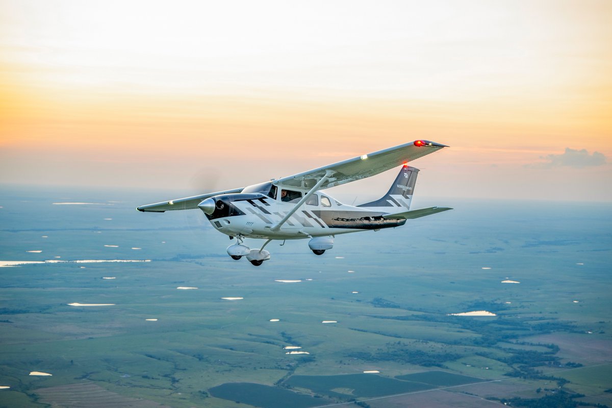 Cessna's tweet photo. The best views are from the sky ✨
✈️: Cessna Turbo Stationair

#cessna https://t.co/eTyuOcBQ2g