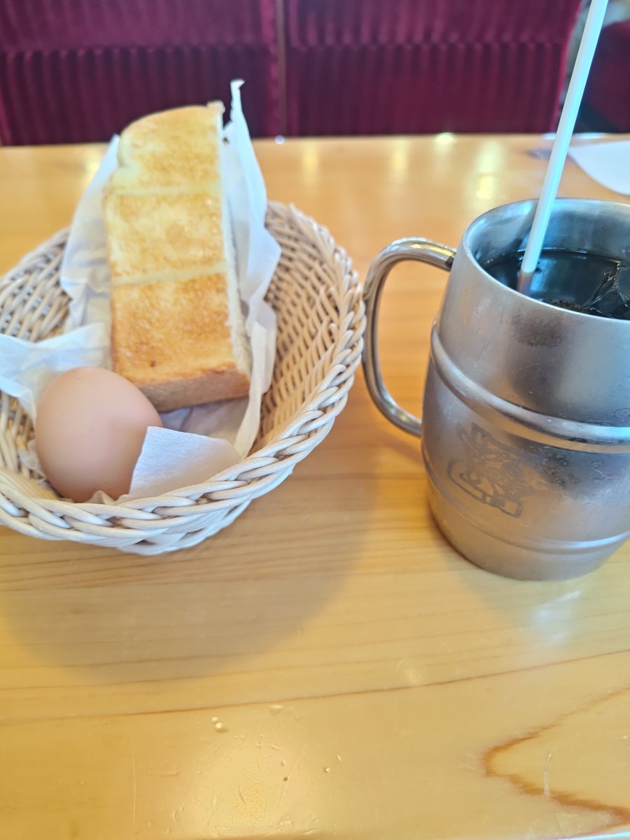 nuko_h's tweet photo. ホッと一安心でコメダに寄り道☕ https://t.co/LZomn1iYoU