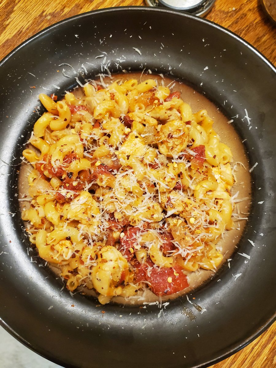 Breeg___'s tweet photo. I made some kind of chicken goulash thingy. @BrandonDonkey2 https://t.co/vNHQUnnT4f
