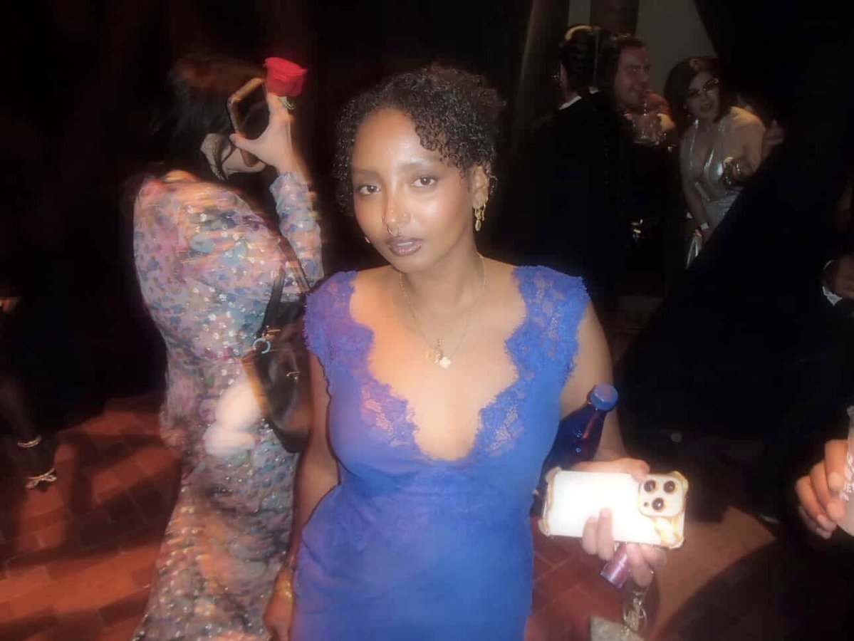 yusmean's tweet photo. She acts like a princess, but she looks like a Barbie💕 https://t.co/XjS9ERtvxN