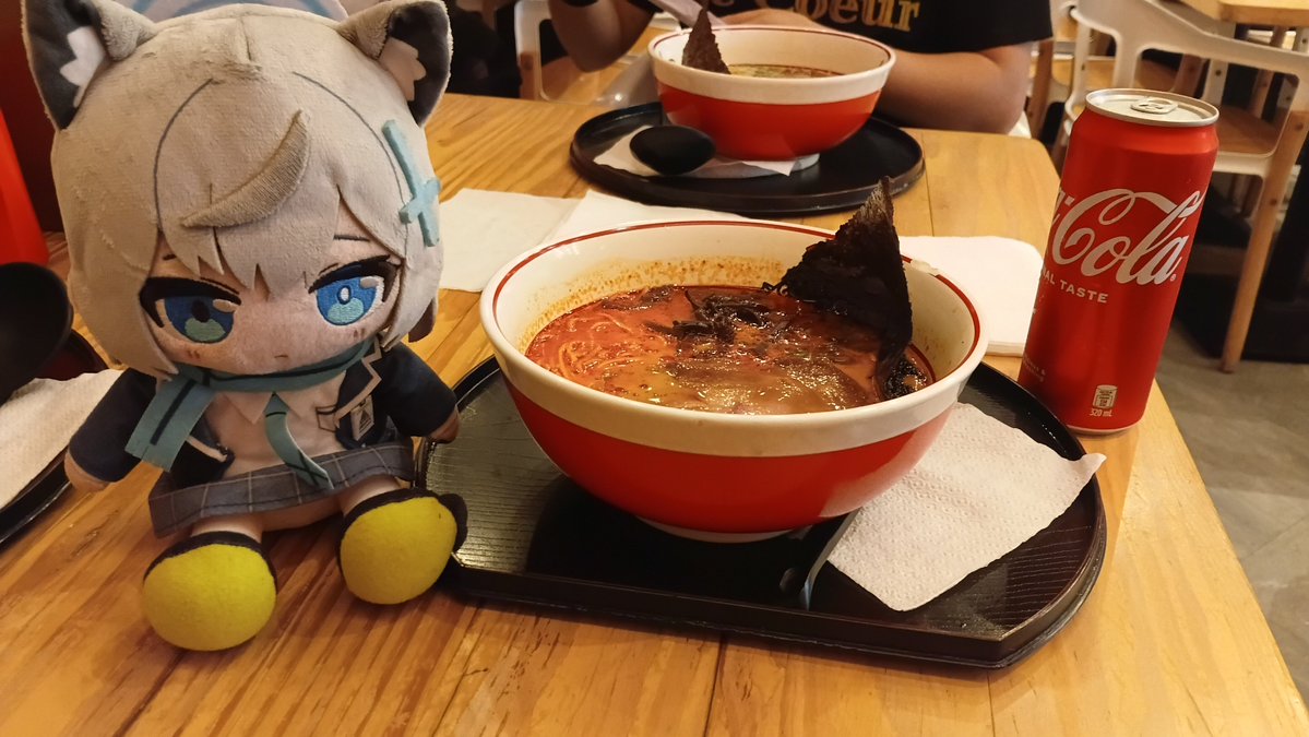 Karasuxddcc's tweet photo. There's two. One is the food and the other one is my Dinner. 😋🤤

#BlueArchive https://t.co/RlPst11QDc
