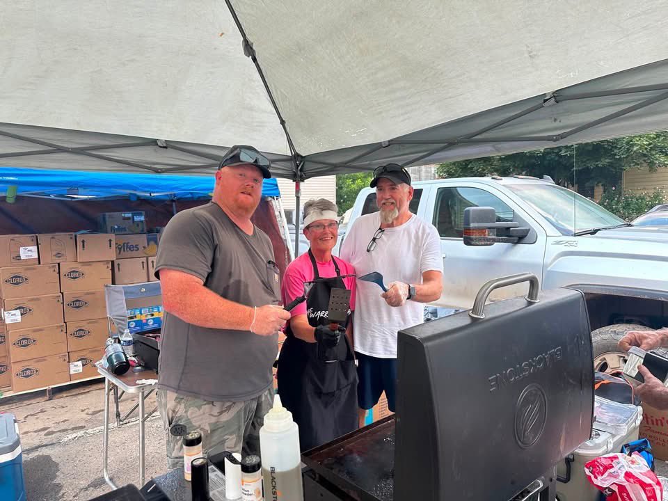 Latte_Hillbilly's tweet photo. #WVFloodRelief #WVStrong #HopeForWestVirginia #ServeOneAnother #GodAtWork https://t.co/z4OttLdfsR