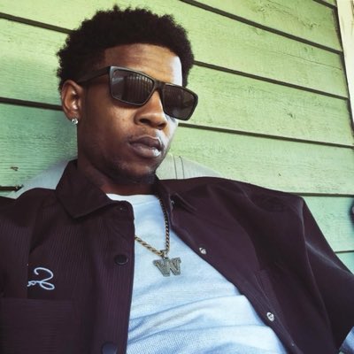 onewayflight100's tweet photo. #NewProfilePic https://t.co/bQSifjrqOs