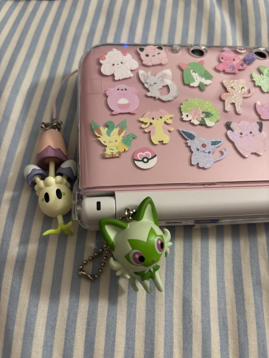 larper de eevee/duda 🌸🍵 tweet media