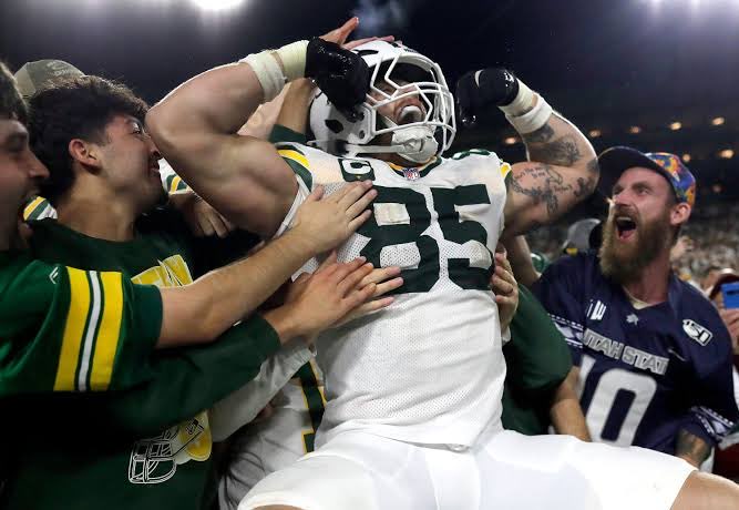 cheeseheadsbr's tweet photo. O TE Tucker Kraft, dos #Packers, é esperado para atuar na Semana 1 contra o Minnesota Vikings.

#GoPackGo #CHBR🧀 https://t.co/ke2JcUOqaW