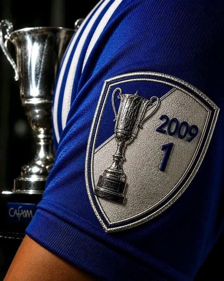 ElGolGarracol's tweet photo. Millonarios también luce su parche de la Copa CAFAM. El recuerdo en la piel de uno de los principales títulos de su historia. https://t.co/3tRZEAZ5nh