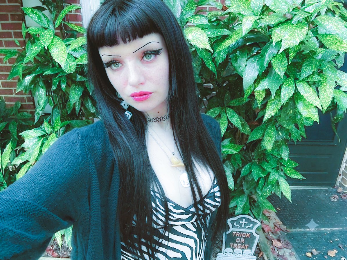 gothandgreedy's tweet photo. It’s been a while ;) 

#findom #femdom #goth https://t.co/NOYBD5so0x