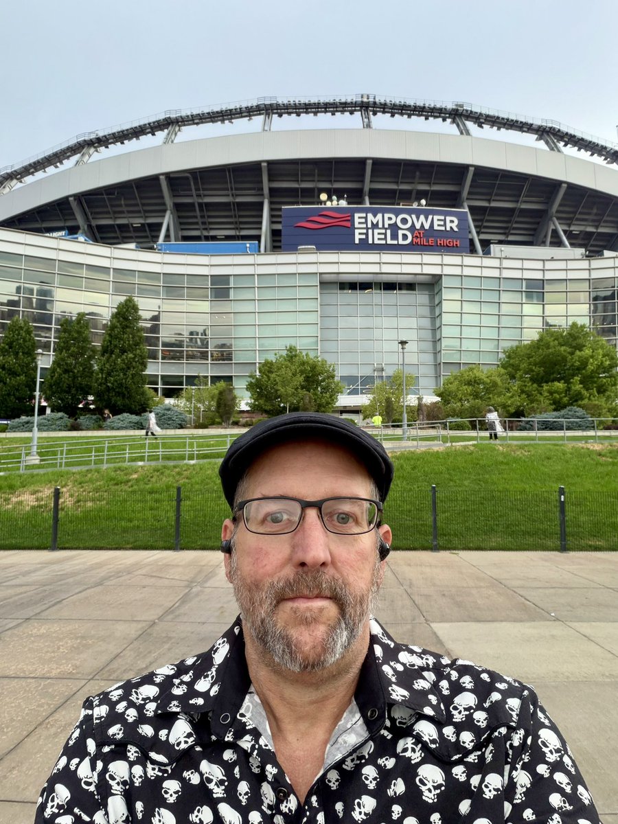 sagewithaflaw's tweet photo. Here we go - I’m gonna see Angus Young and the fella’s finally.  This is definitely a bucket list gig.  I wore a Scally Hat in honor of Brian Johnson who is also a fan. 🤘@acdc #rock #livemusic https://t.co/jpoWVYLcKv