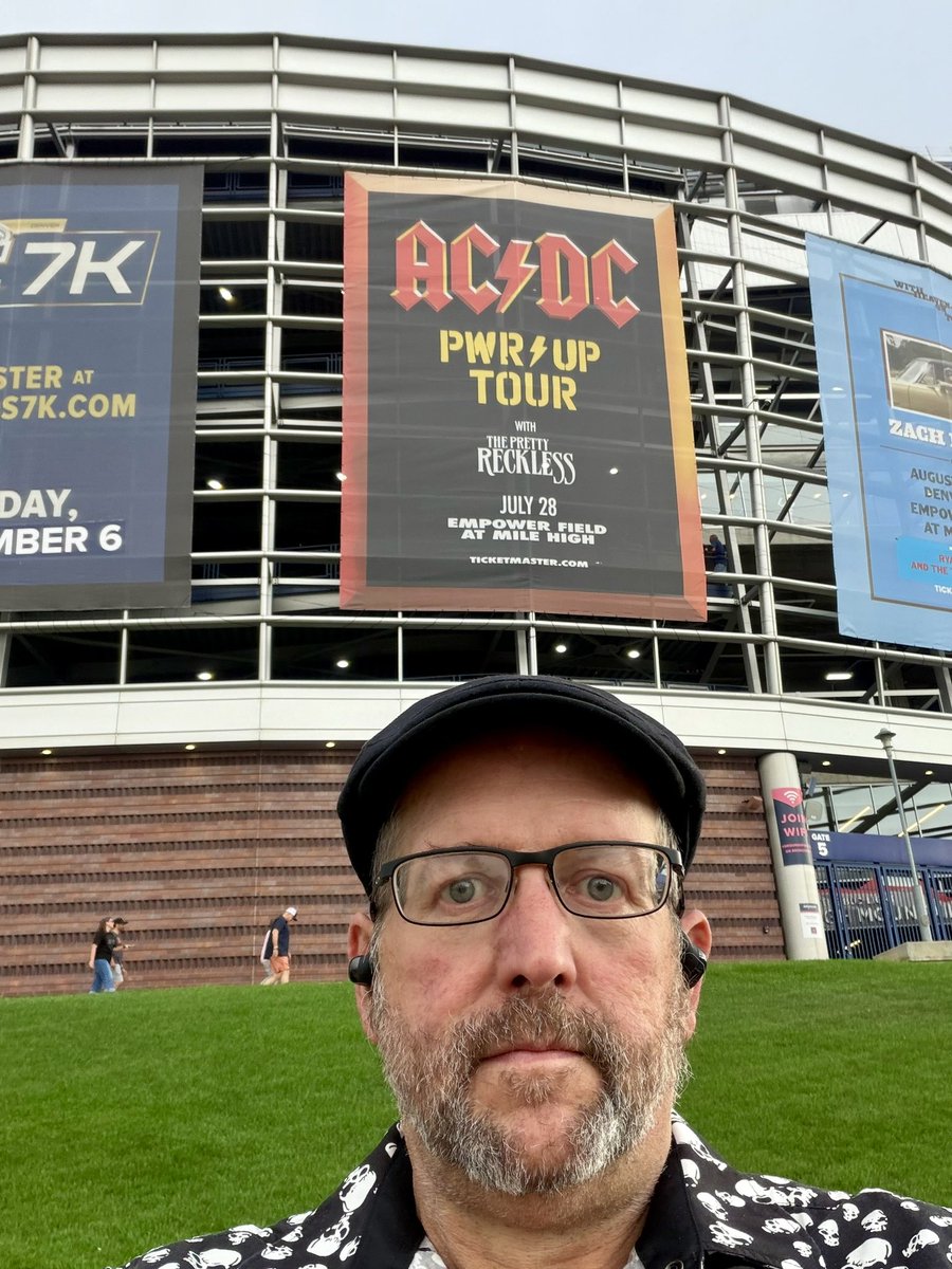 sagewithaflaw's tweet photo. Here we go - I’m gonna see Angus Young and the fella’s finally.  This is definitely a bucket list gig.  I wore a Scally Hat in honor of Brian Johnson who is also a fan. 🤘@acdc #rock #livemusic https://t.co/jpoWVYLcKv