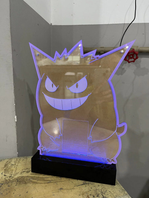 NeonApesYC's tweet photo. Who needs one?! 

Selling at a nice discount for the first 5 people to comment 👀🫡! 

Can fit raw cards or PSA slabs! https://t.co/RZ7CkaGm67
