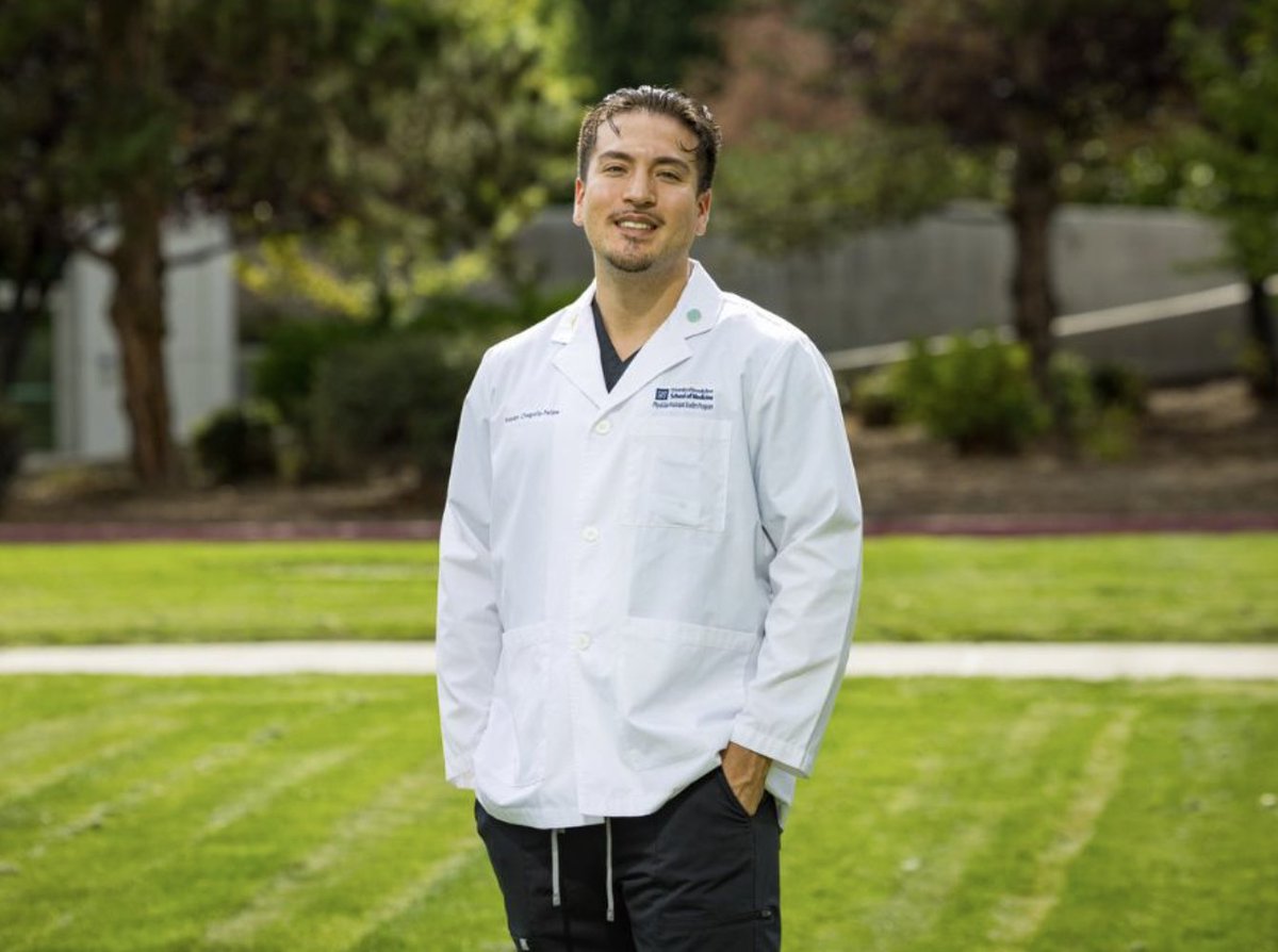 unevadareno's tweet photo. Inspired to serve Nevadans facing language barriers, Brayan Chagolla pursued a career as a physician assistant at @unrmed. #FacesOfThePack https://t.co/uPSqaSJxaX https://t.co/LveEyLZ5jA