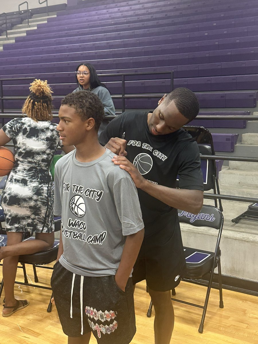 l4for4's tweet photo. Great turnout for @TrojansUHS Basketball Alumni @okcthunder Kendrich Williams &amp; @BasquetFc Umoja Gipson basketball players for their Free Camp for @WacoISD Athletes and the Waco area. Loved the wisdom that was given during the Q&amp;A portion! @wacoisdsports #GoBeGreat https://t.co/qQxzDBxfEn