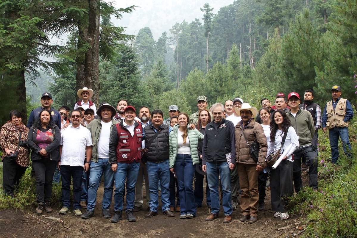 corenadr's tweet photo. ⛰️🌲Hoy, la secretaria de @SEDEMA_CDMX, @Jualicra y el director de #Corenadr, @adanmexic, junto al comisariado de bienes comunales de San Miguel y Santo Tomás Ajusco realizaron un recorrido de supervisión en el Parque Natural Volcán Ajusco. https://t.co/GwE78eVe8k