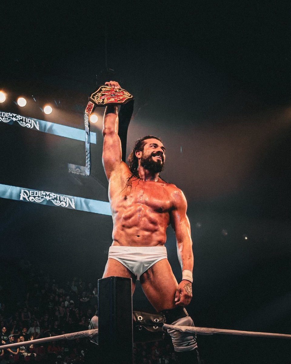 AndradeElIdolo's tweet photo. The Real Latino man! 
The Real champion! https://t.co/6Vl0LxzI6y