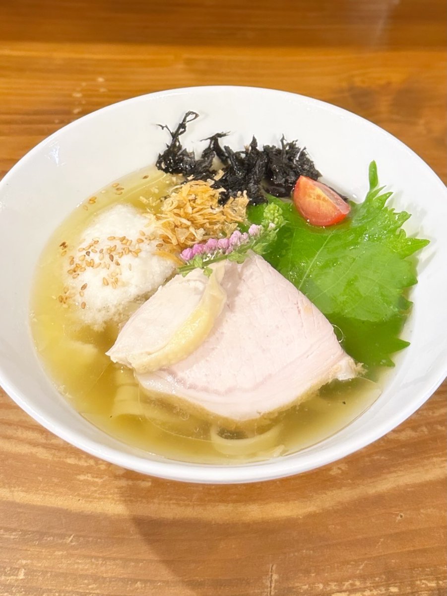 tcaaau1203's tweet photo. ❶青雲志さん 特製冷しサンマまぜ 味変の生姜最高！流石です！❷いかれたNOODLE Fishtonsさん ニボコン この夏一の衝撃の旨さ！❸❹うまそうなラーメン屋さん 脳好クリーミーラーメン〆の炙りチーズリゾット うまそうな冷やしラーメン うまそうなじゃなくてうますぎです！笑 https://t.co/RJIsZ8vGpj