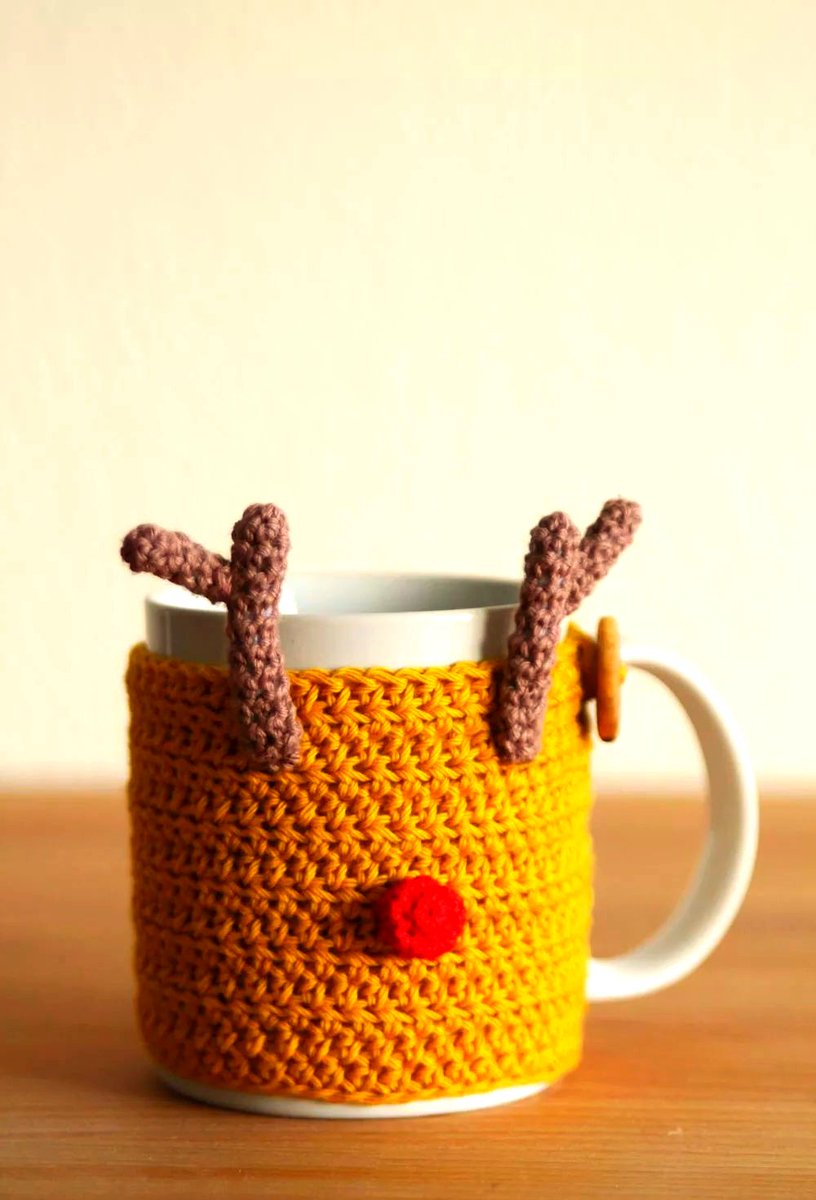 DorothaSchein's tweet photo. Just finished a cute hand-knit coffee mug cozy! No more cold hands with my morning brew  Tried this easy stitch pattern for beginners – great for small DIY projects!， https://t.co/GtKlhM0lyw