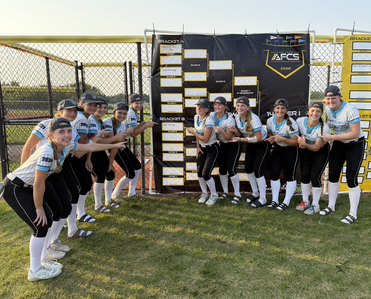 WILightning2029's tweet photo. What a great run to get to the @thealliancefp AFCS Tier 1 Elite 8!! The girls remain unbeaten at 6-0 with a hard fought 1-0 win today!! So proud of this team!!! You all earned those hats!!!! @HFLfastpitch @ExtraInningSB @LineDsoftball @ConnectSports_ @PrepSoftball @tagupSoftball @WI_LightningSB @SoftbalAmerica