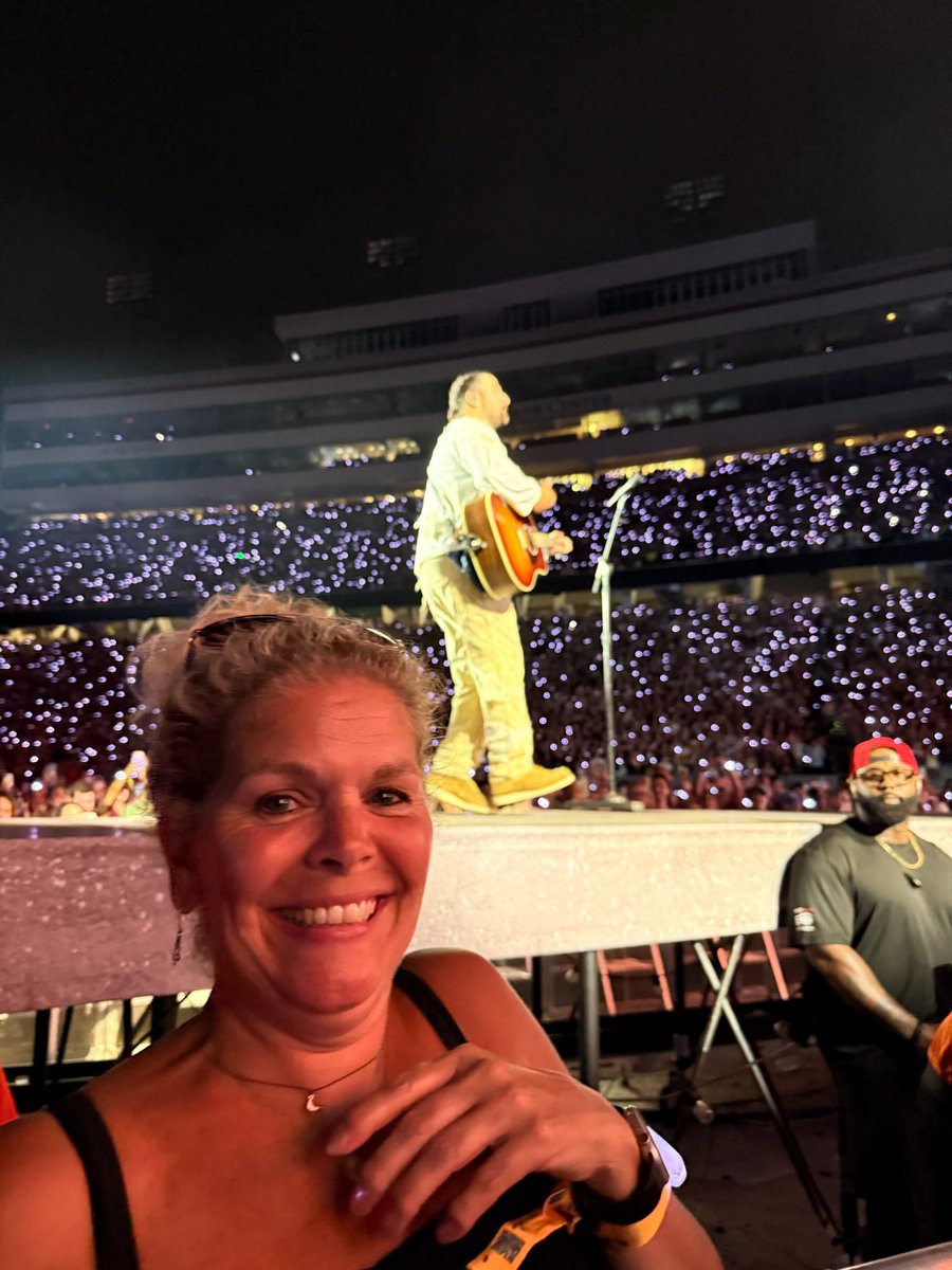 takemewayback's tweet photo. Took my mom to her first noah kahan concert btw didn’t tell her she was going to be in the front porch with us until she picked us up go to to the show. She loved it she’s still rewatching her videos i can hear it rn actually. She adores this passion of mine and i am so lucky <3 https://t.co/JBsbL7ta7L